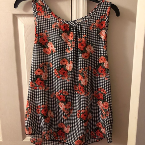 Tops - Beautiful top! NWT